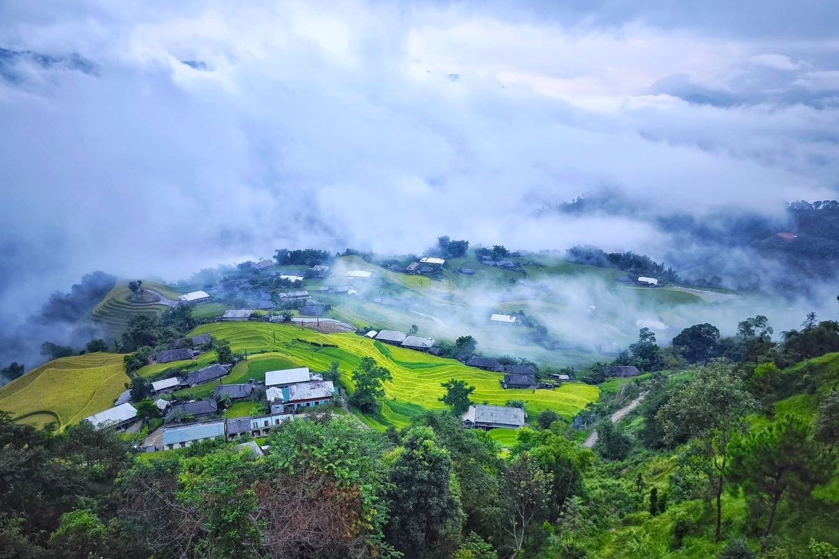 Tawang monastery and mountain setting